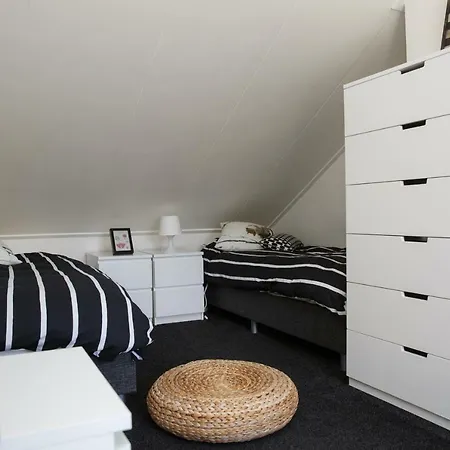 Holiday home Veermansplaat 7 Noordzeepark Ouddorp